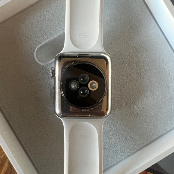 Apple Watch Series 2 42mm with Hermes Band - Picture 9 of 9